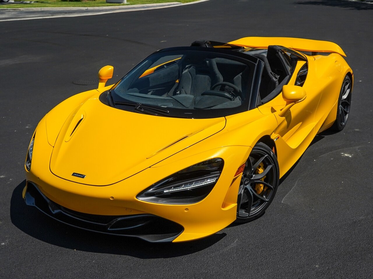 2021 McLaren 720S Spider Performance   - Photo 8 - Bonita Springs, FL 34134