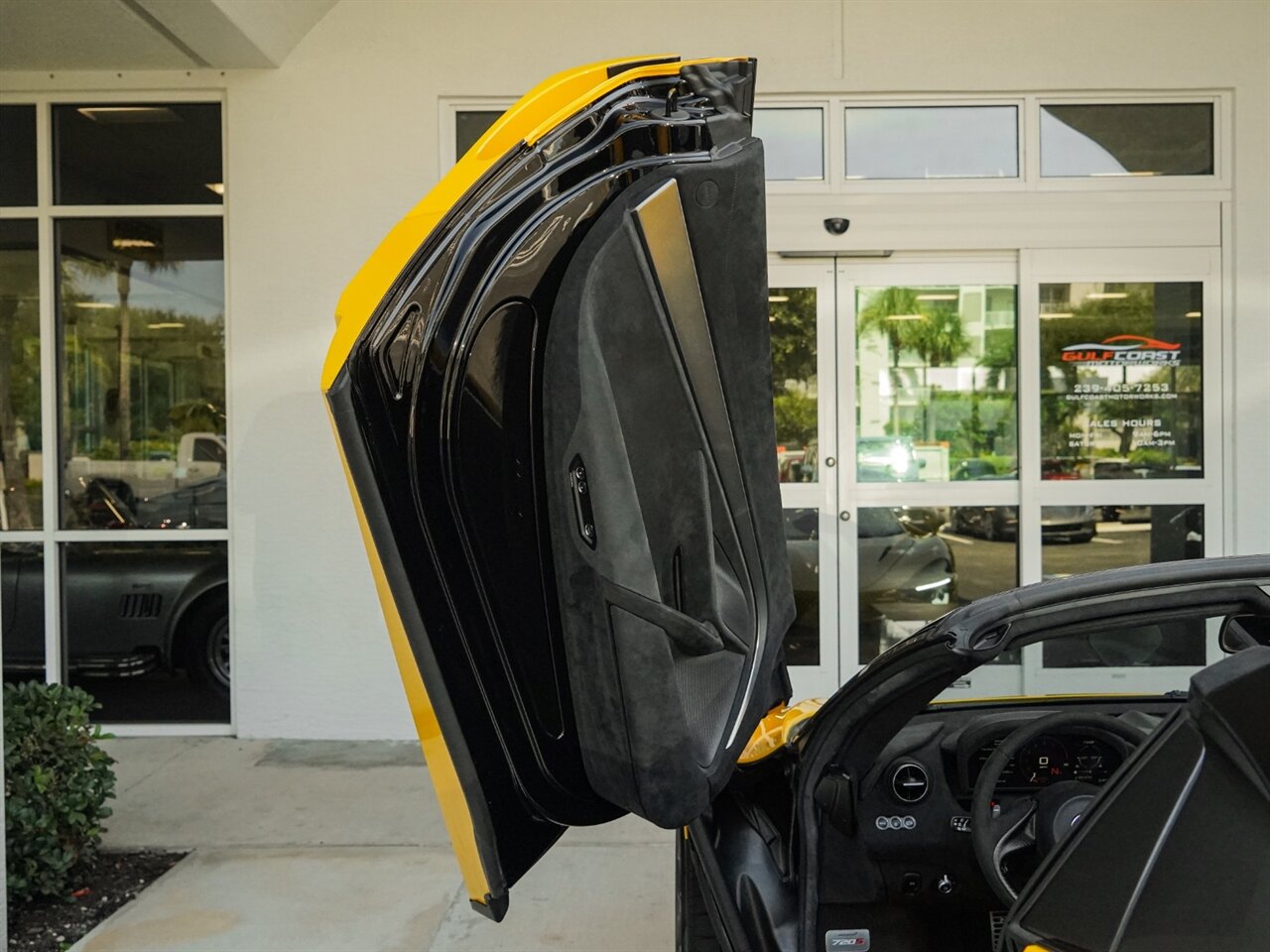 2021 McLaren 720S Spider Performance   - Photo 22 - Bonita Springs, FL 34134