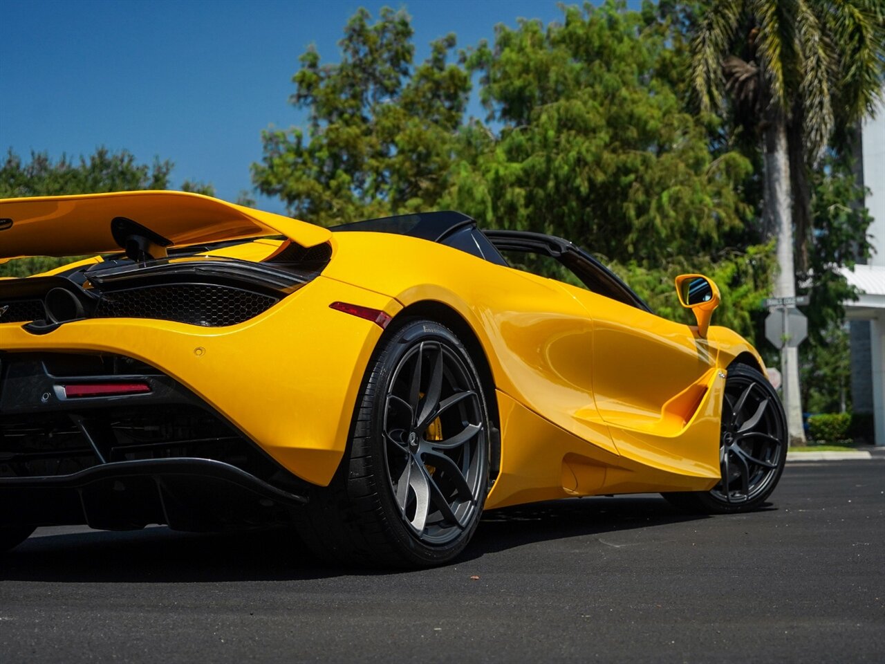 2021 McLaren 720S Spider Performance   - Photo 52 - Bonita Springs, FL 34134