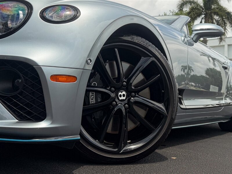 2022 Bentley Continental GTC V8 - Photo 10 - Bonita Springs, FL 34134