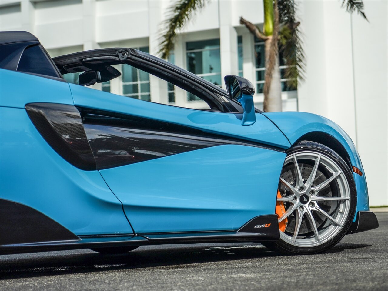 2020 McLaren 600LT Spider   - Photo 37 - Bonita Springs, FL 34134