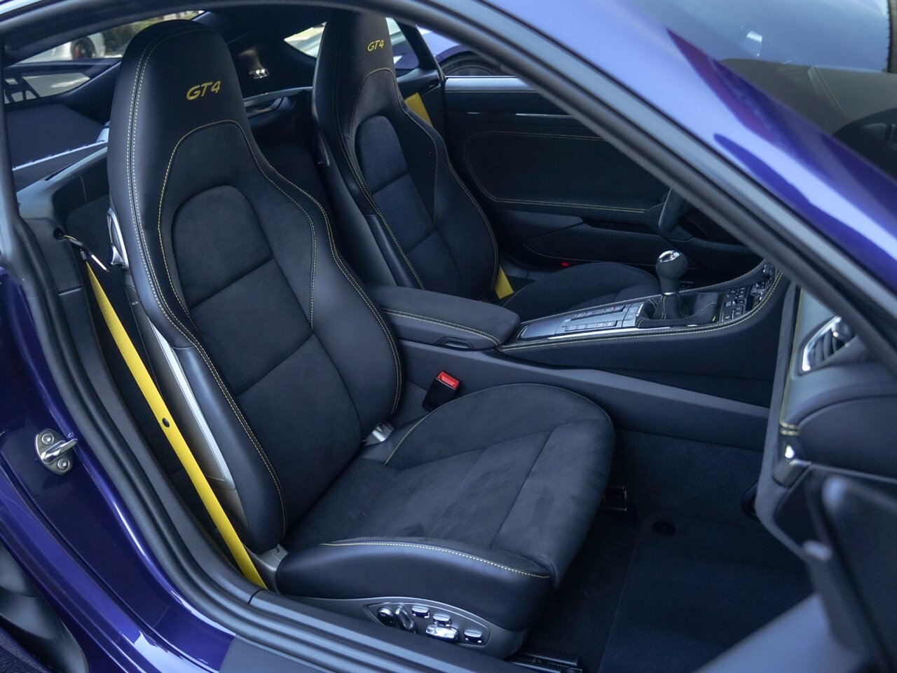 2021 Porsche 718 Cayman GT4   - Photo 23 - Bonita Springs, FL 34134