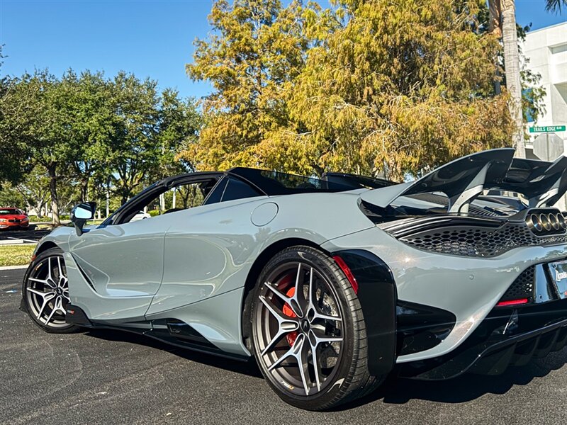 2022 McLaren 765LT Spider   - Photo 46 - Bonita Springs, FL 34134