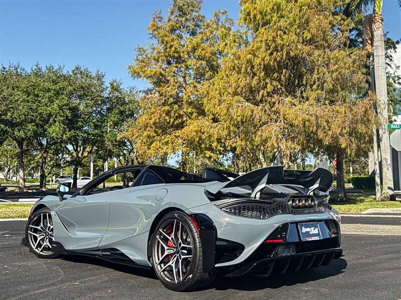 2022 McLaren 765LT Spider   - Photo 45 - Bonita Springs, FL 34134