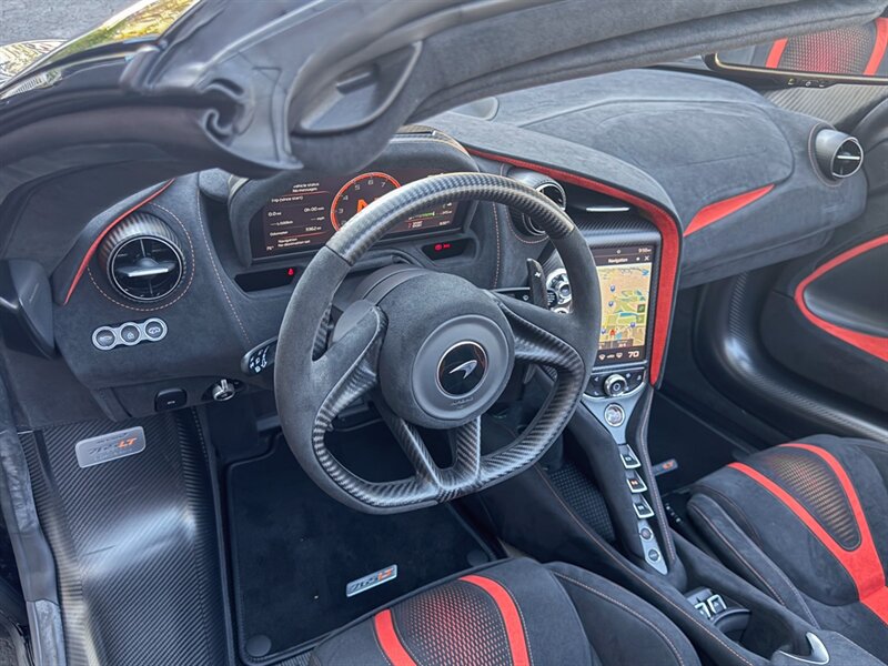 2022 McLaren 765LT Spider   - Photo 32 - Bonita Springs, FL 34134