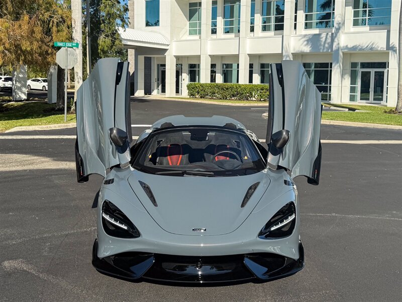 2022 McLaren 765LT Spider   - Photo 7 - Bonita Springs, FL 34134