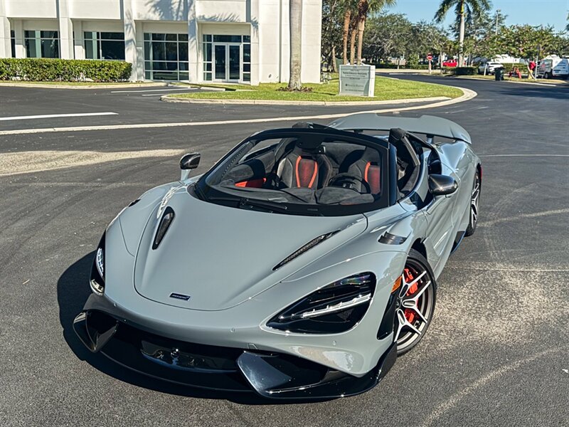 2022 McLaren 765LT Spider   - Photo 11 - Bonita Springs, FL 34134