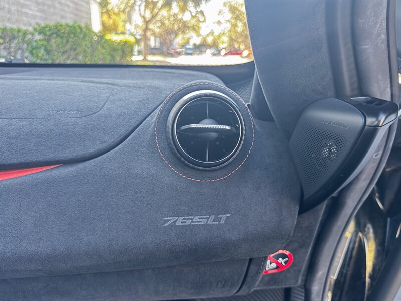 2022 McLaren 765LT Spider   - Photo 38 - Bonita Springs, FL 34134