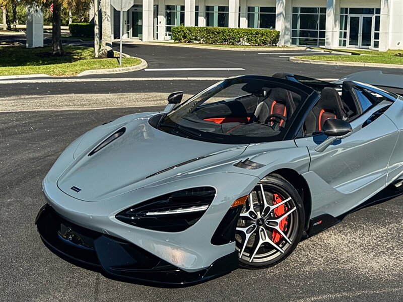 2022 McLaren 765LT Spider   - Photo 13 - Bonita Springs, FL 34134