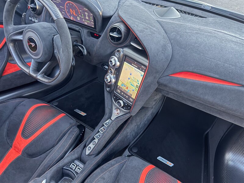 2022 McLaren 765LT Spider   - Photo 37 - Bonita Springs, FL 34134