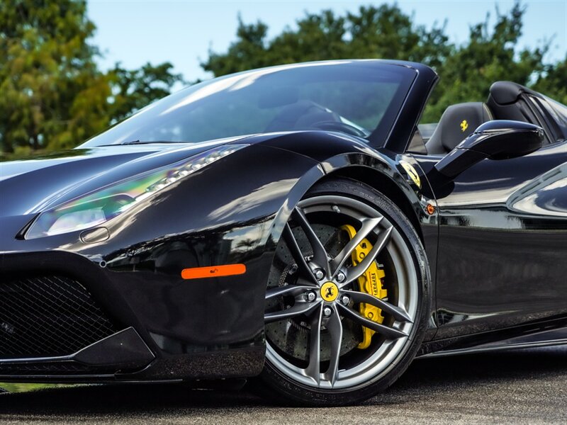 2018 Ferrari 488 Spider   - Photo 3 - Bonita Springs, FL 34134