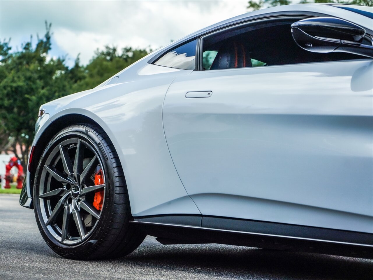 2019 Aston Martin Vantage   - Photo 45 - Bonita Springs, FL 34134