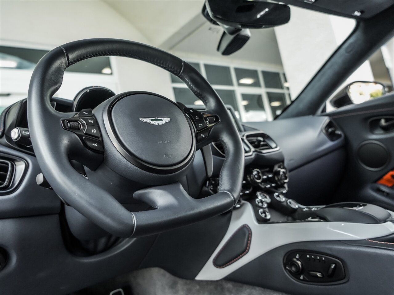 2019 Aston Martin Vantage   - Photo 13 - Bonita Springs, FL 34134