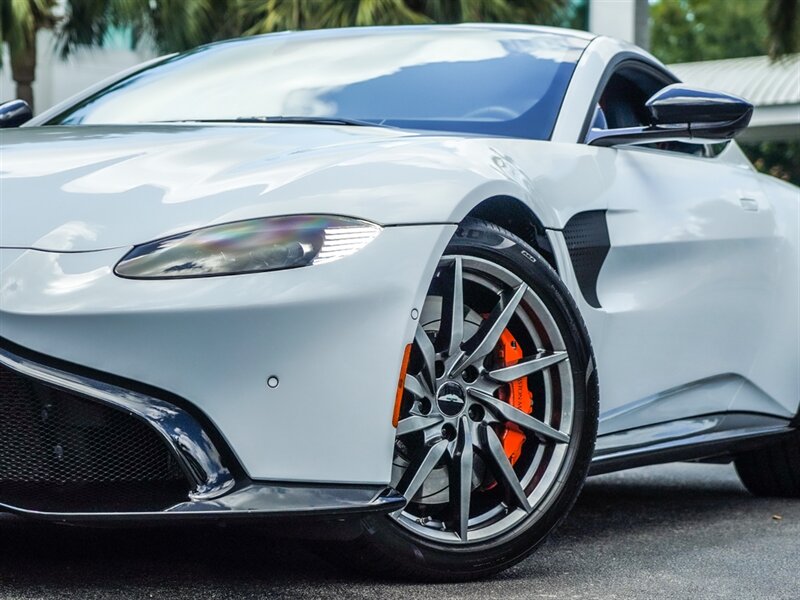 2019 Aston Martin Vantage   - Photo 3 - Bonita Springs, FL 34134