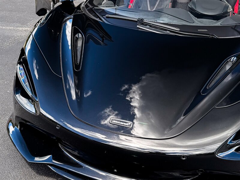 2024 McLaren 750S Spider - Photo 4 - Bonita Springs, FL 34134