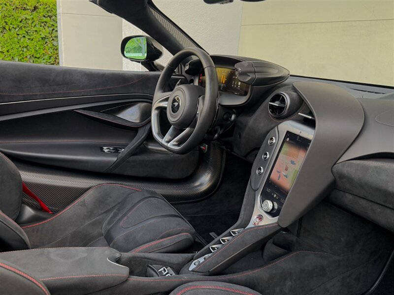2024 McLaren 750S Spider - Photo 32 - Bonita Springs, FL 34134