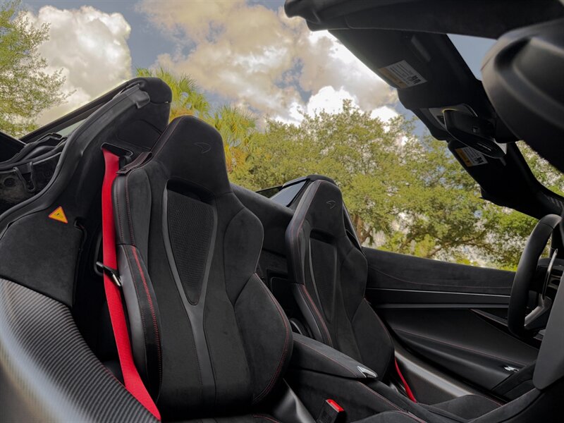 2024 McLaren 750S Spider - Photo 30 - Bonita Springs, FL 34134