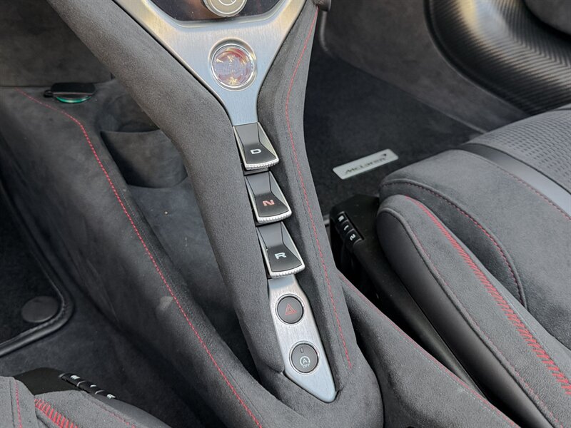 2024 McLaren 750S Spider - Photo 19 - Bonita Springs, FL 34134
