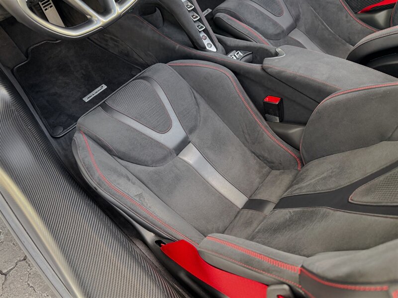 2024 McLaren 750S Spider - Photo 25 - Bonita Springs, FL 34134