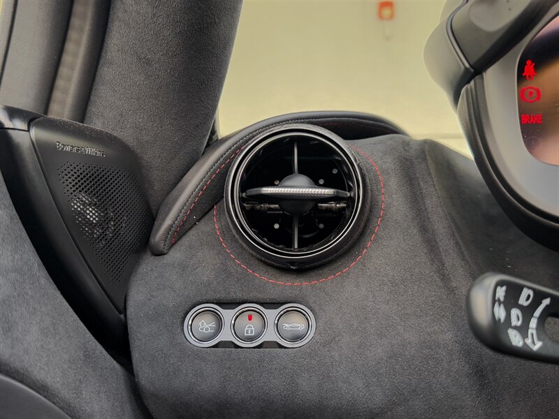 2024 McLaren 750S Spider - Photo 21 - Bonita Springs, FL 34134