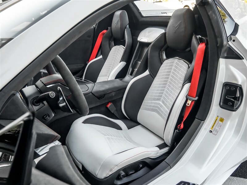 2023 Chevrolet Corvette Stingray 70th Anniversary - Photo 17 - Bonita Springs, FL 34134