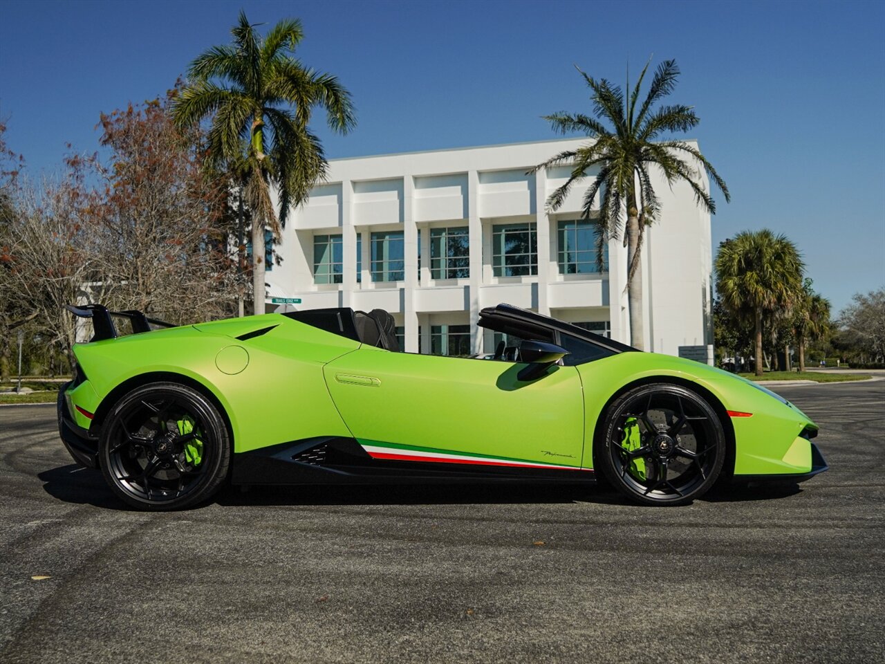 2019 Lamborghini Huracan LP 640-4 Performante   - Photo 74 - Bonita Springs, FL 34134