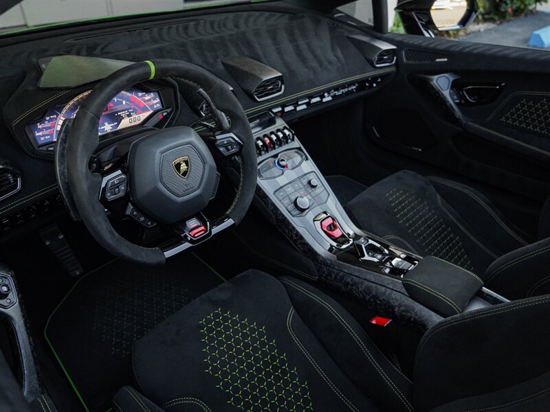 2019 Lamborghini Huracan LP 640-4 Performante   - Photo 2 - Bonita Springs, FL 34134