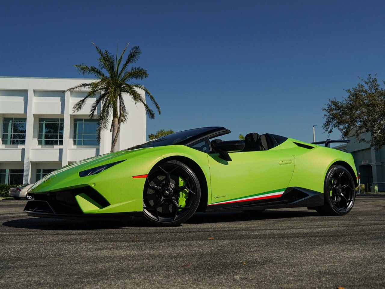 2019 Lamborghini Huracan LP 640-4 Performante   - Photo 12 - Bonita Springs, FL 34134