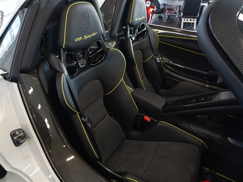 2015 Porsche 918 Spyder - Photo 20 - Bonita Springs, FL 34134