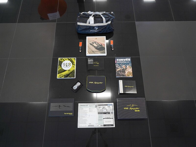 2015 Porsche 918 Spyder - Photo 24 - Bonita Springs, FL 34134