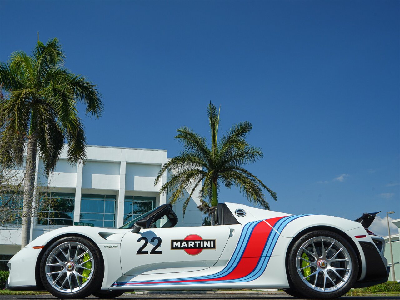 2015 Porsche 918 Spyder   - Photo 47 - Bonita Springs, FL 34134