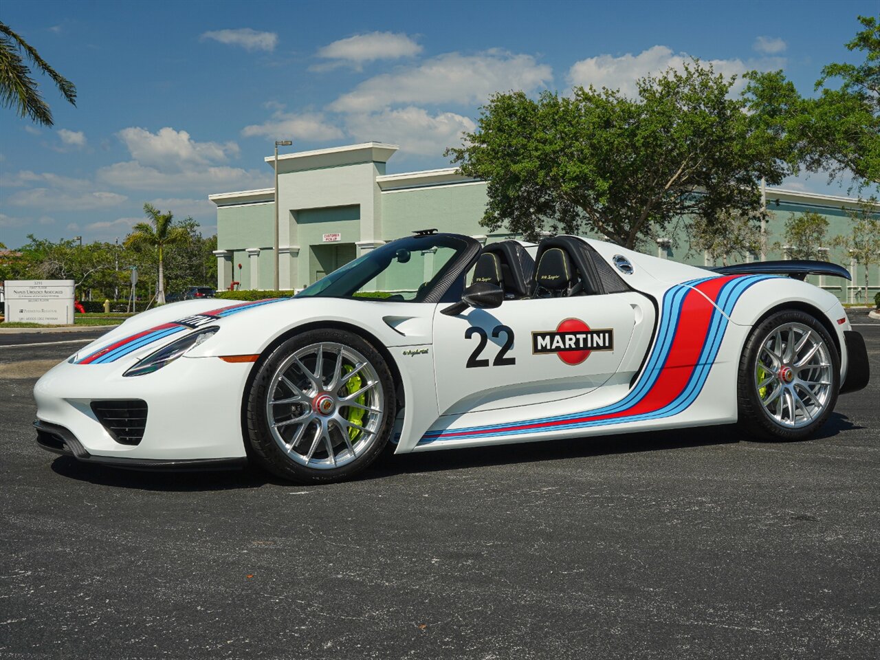 2015 Porsche 918 Spyder   - Photo 48 - Bonita Springs, FL 34134