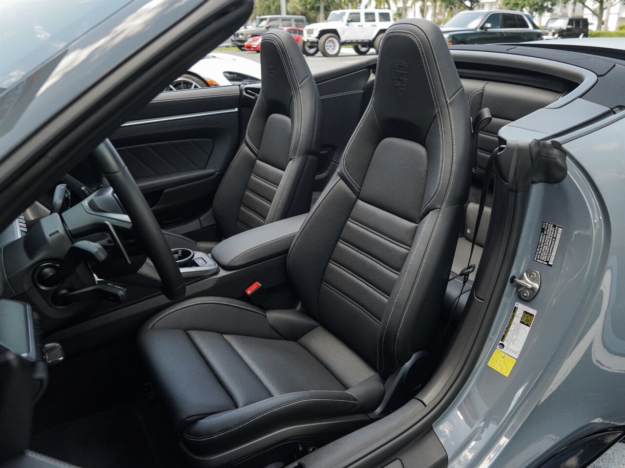 2023 Porsche 911 Turbo   - Photo 25 - Bonita Springs, FL 34134