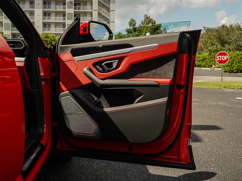 2019 Lamborghini Urus - Photo 37 - Bonita Springs, FL 34134