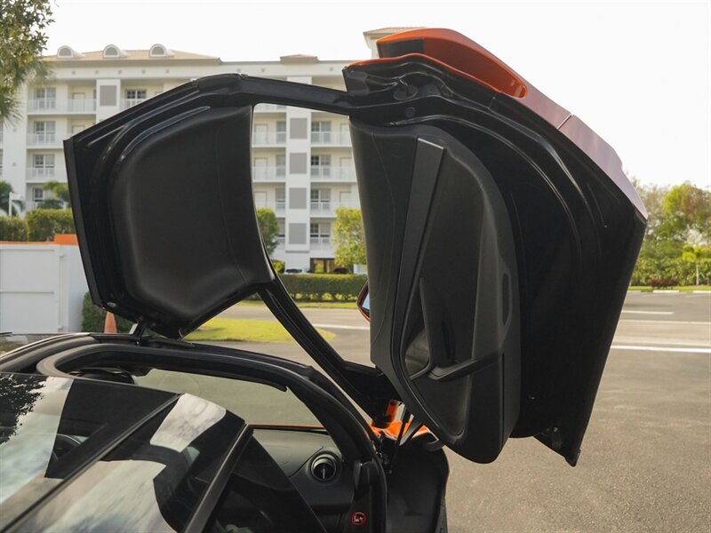 2018 McLaren 720S Luxury - Photo 35 - Bonita Springs, FL 34134