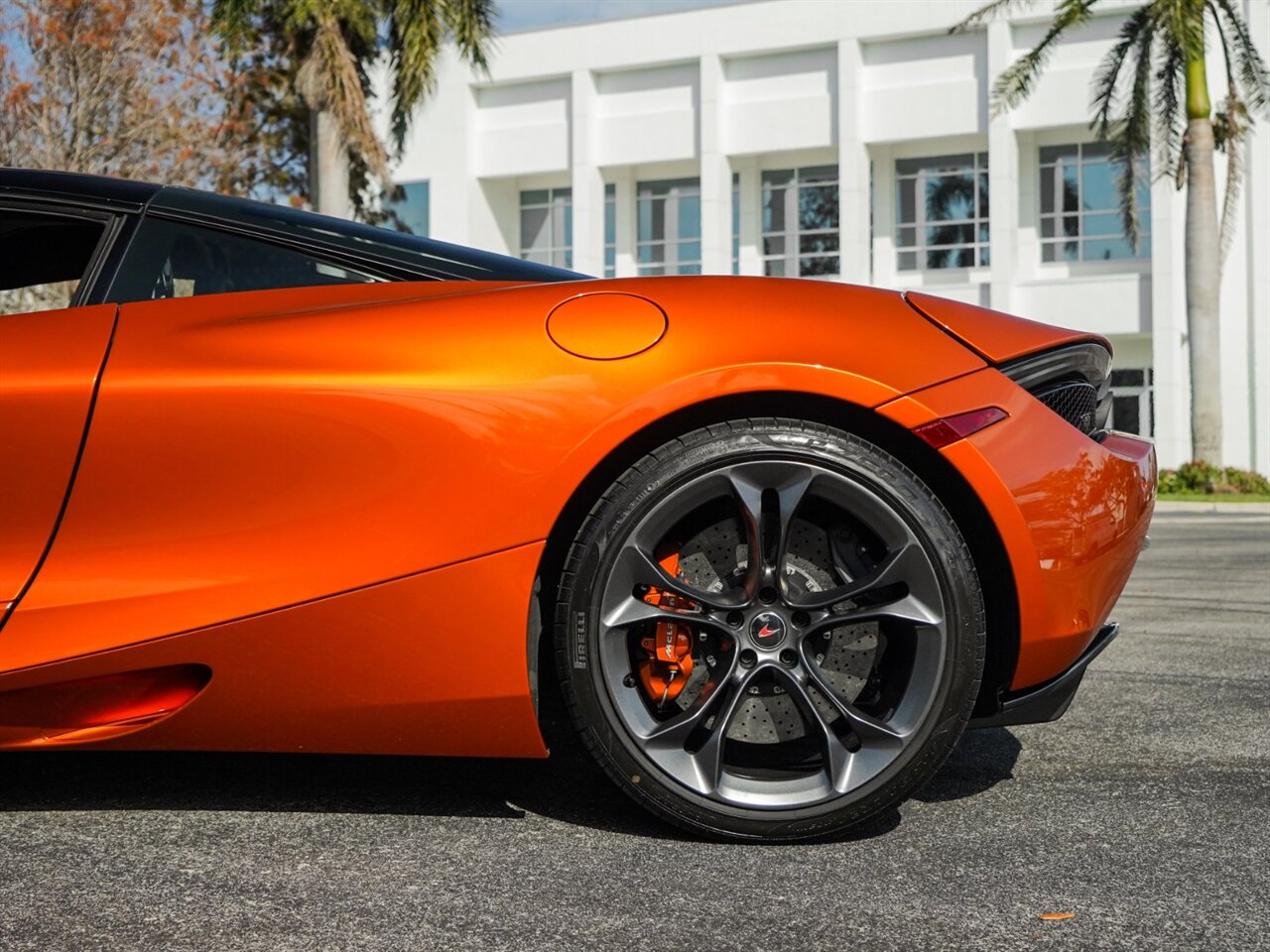 2018 McLaren 720S Luxury   - Photo 41 - Bonita Springs, FL 34134