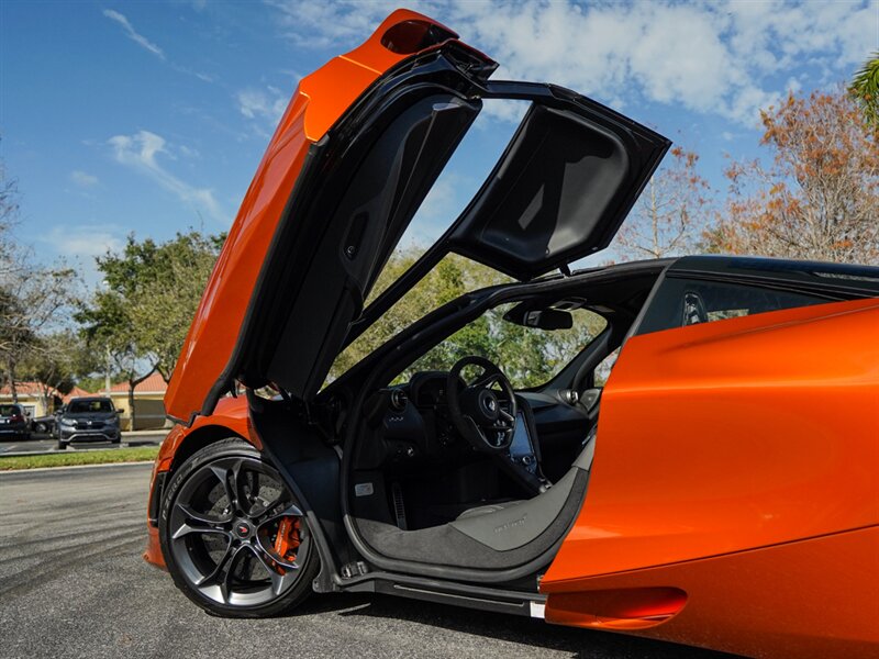 2018 McLaren 720S Luxury - Photo 42 - Bonita Springs, FL 34134