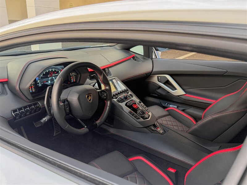 2017 Lamborghini Aventador LP 740-4 S  