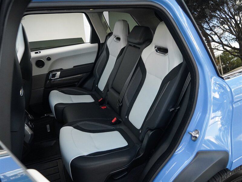 2022 Land Rover Range Rover Sport SVR Ultimate Edition - Photo 33 - Bonita Springs, FL 34134