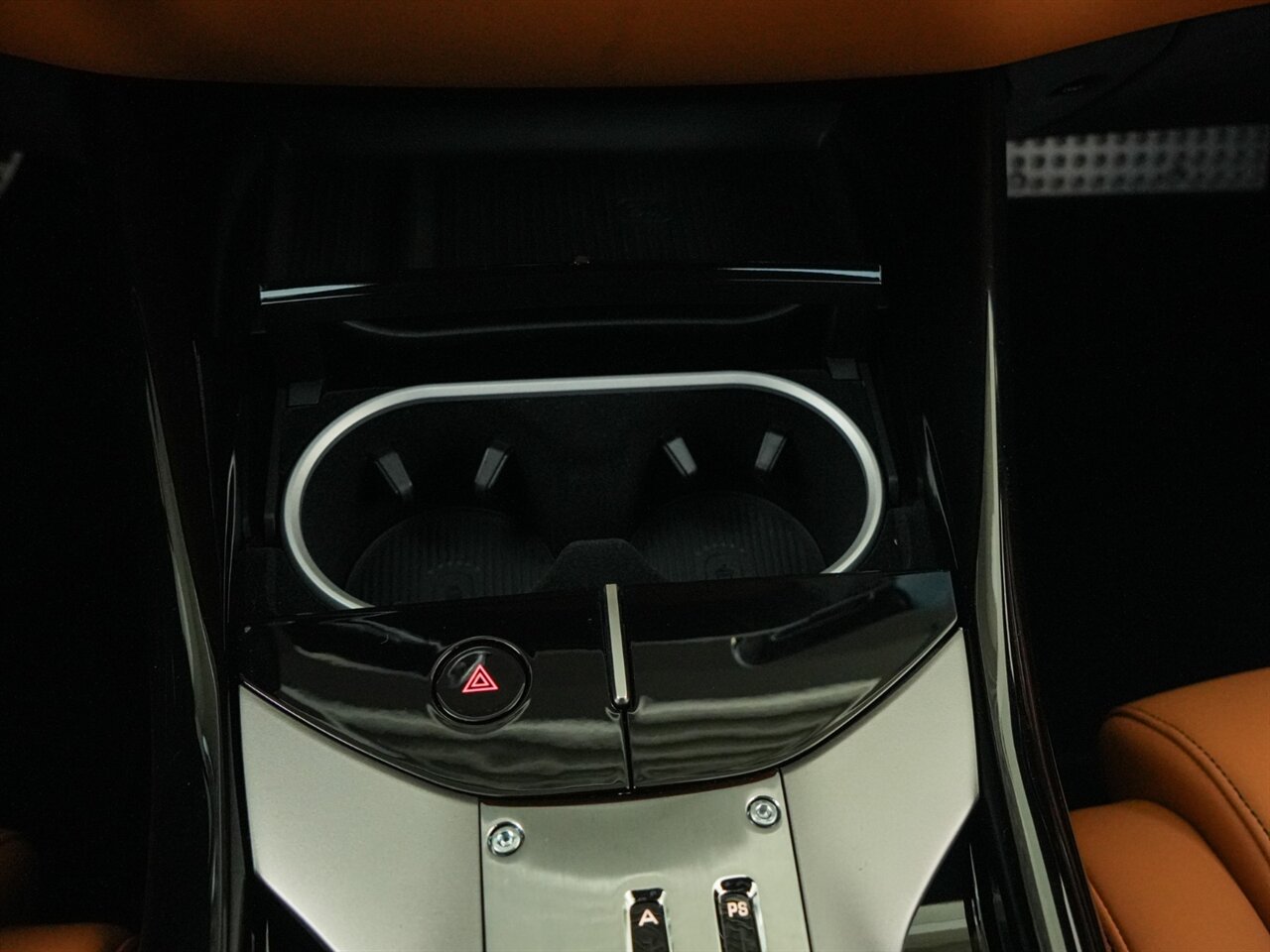 2024 Ferrari Purosangue   - Photo 16 - Bonita Springs, FL 34134