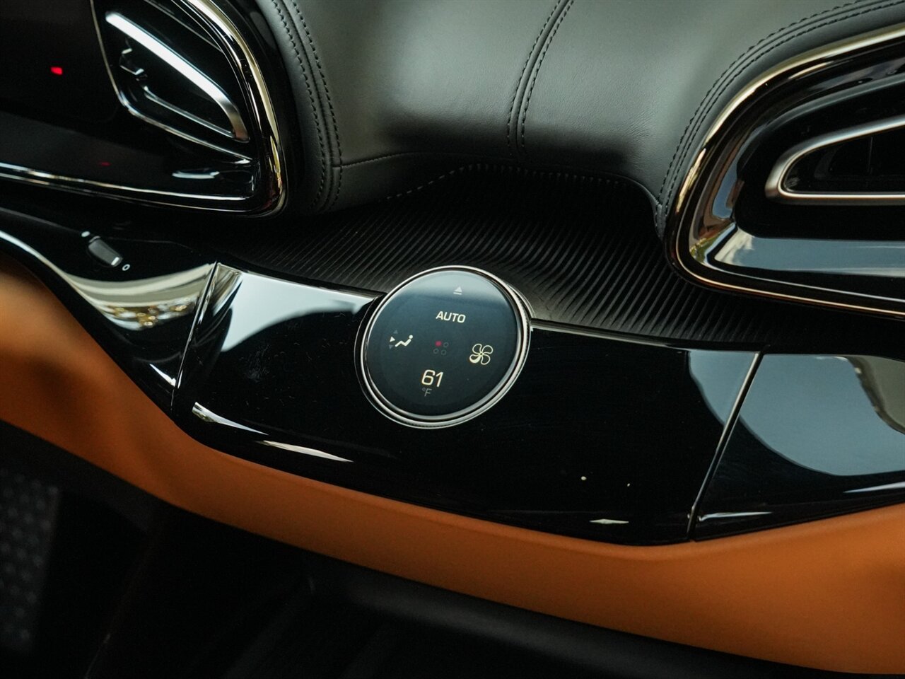 2024 Ferrari Purosangue   - Photo 46 - Bonita Springs, FL 34134