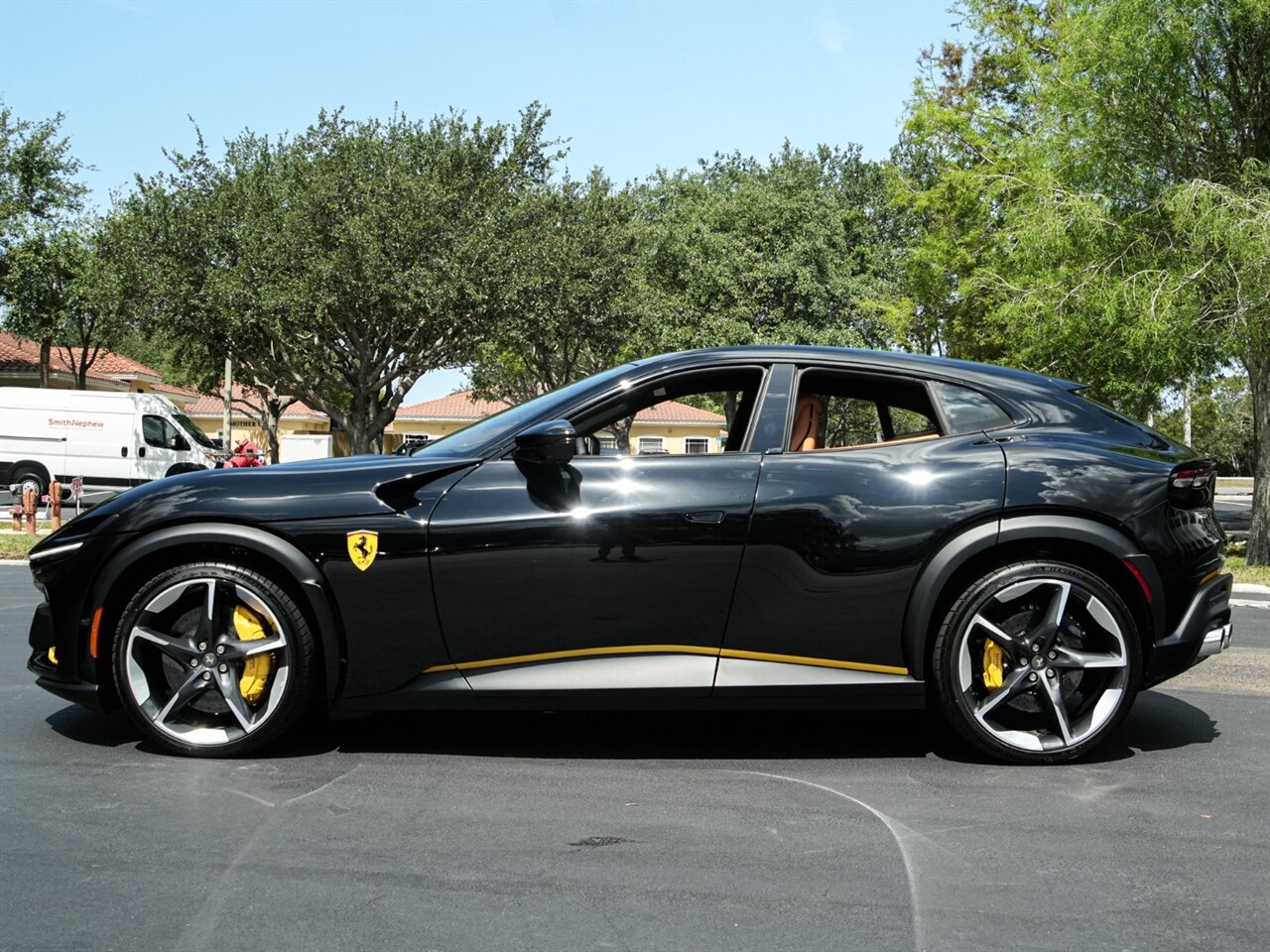 2024 Ferrari Purosangue   - Photo 58 - Bonita Springs, FL 34134