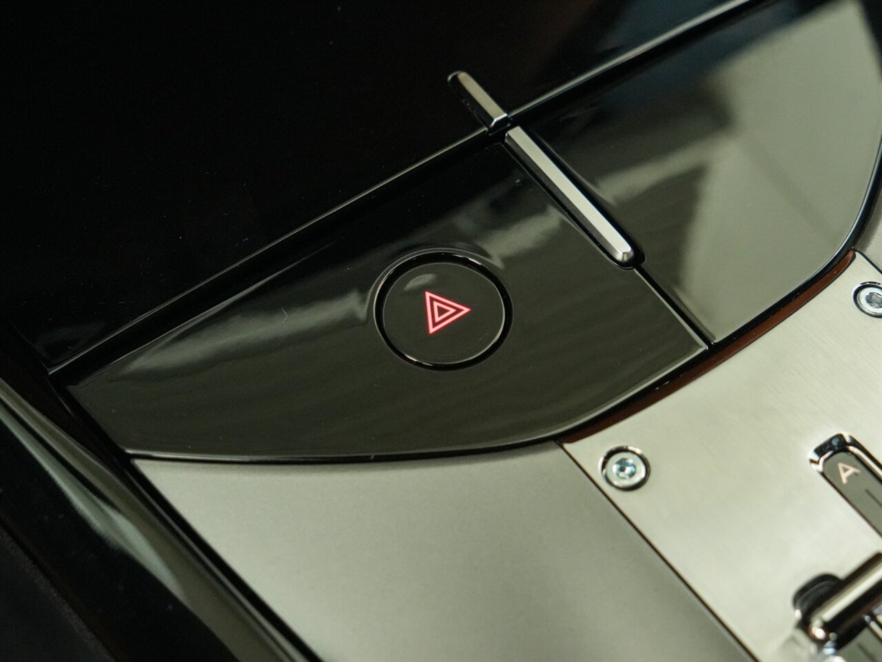 2024 Ferrari Purosangue   - Photo 18 - Bonita Springs, FL 34134