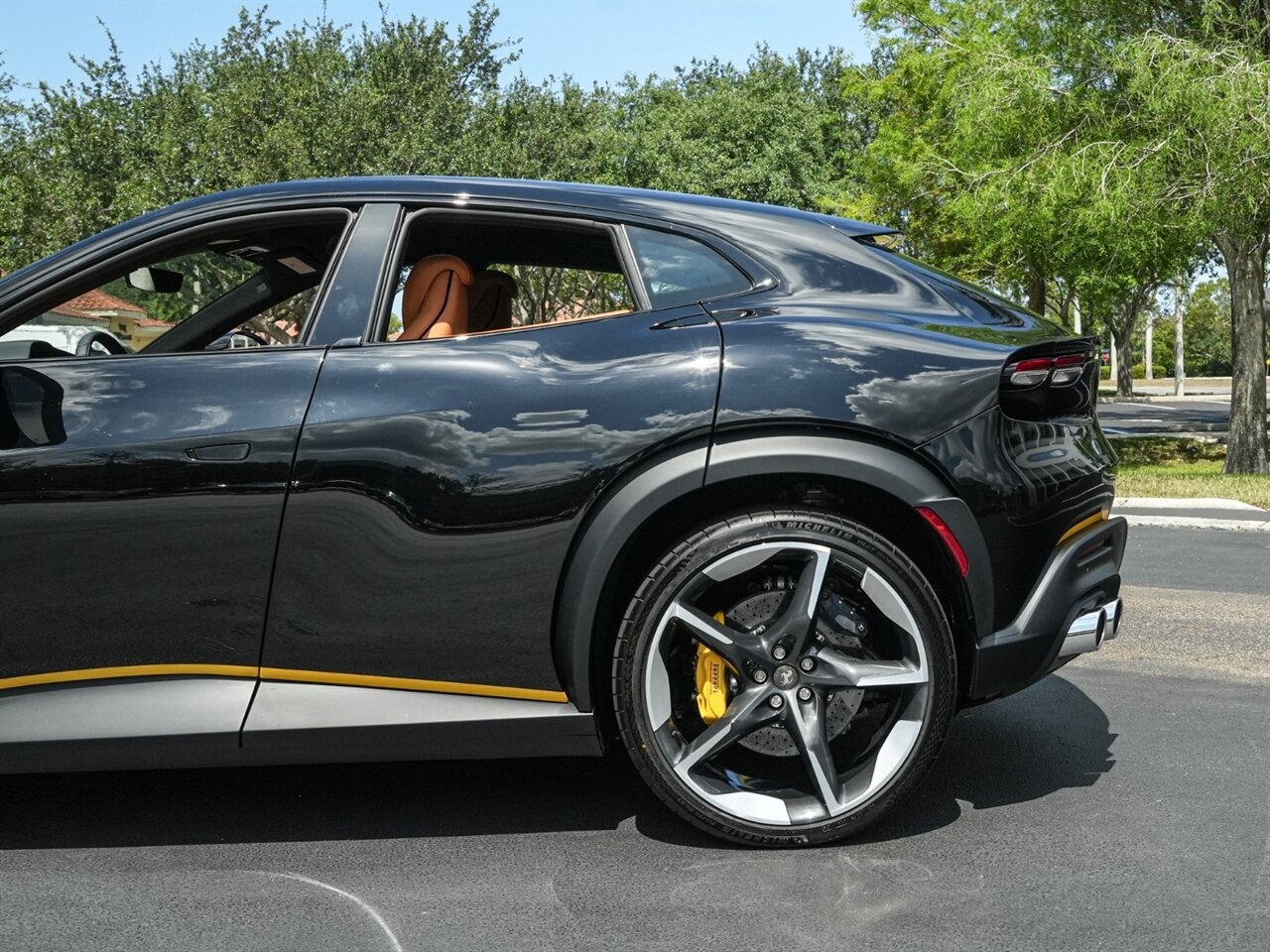 2024 Ferrari Purosangue   - Photo 61 - Bonita Springs, FL 34134