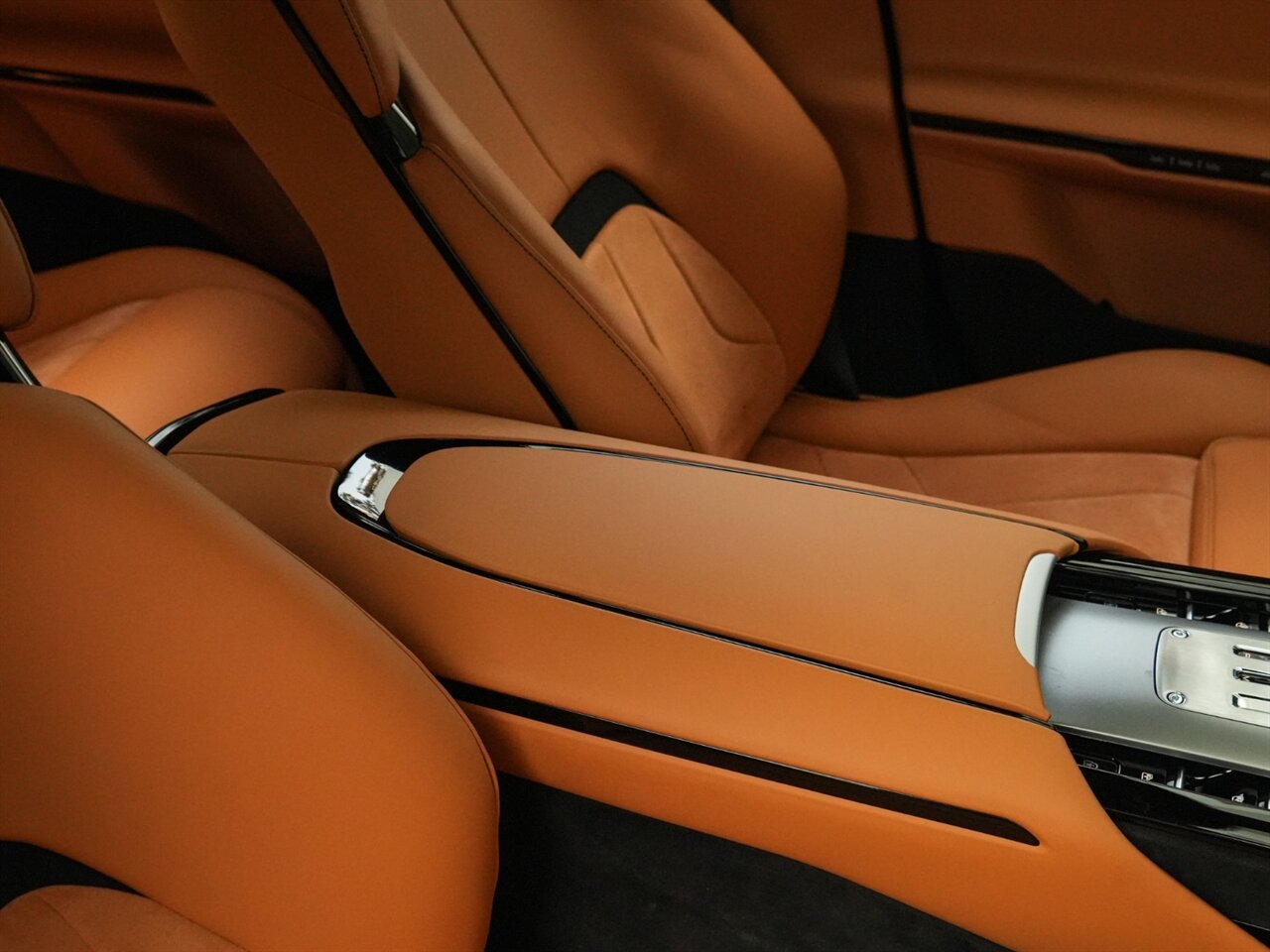 2024 Ferrari Purosangue   - Photo 50 - Bonita Springs, FL 34134