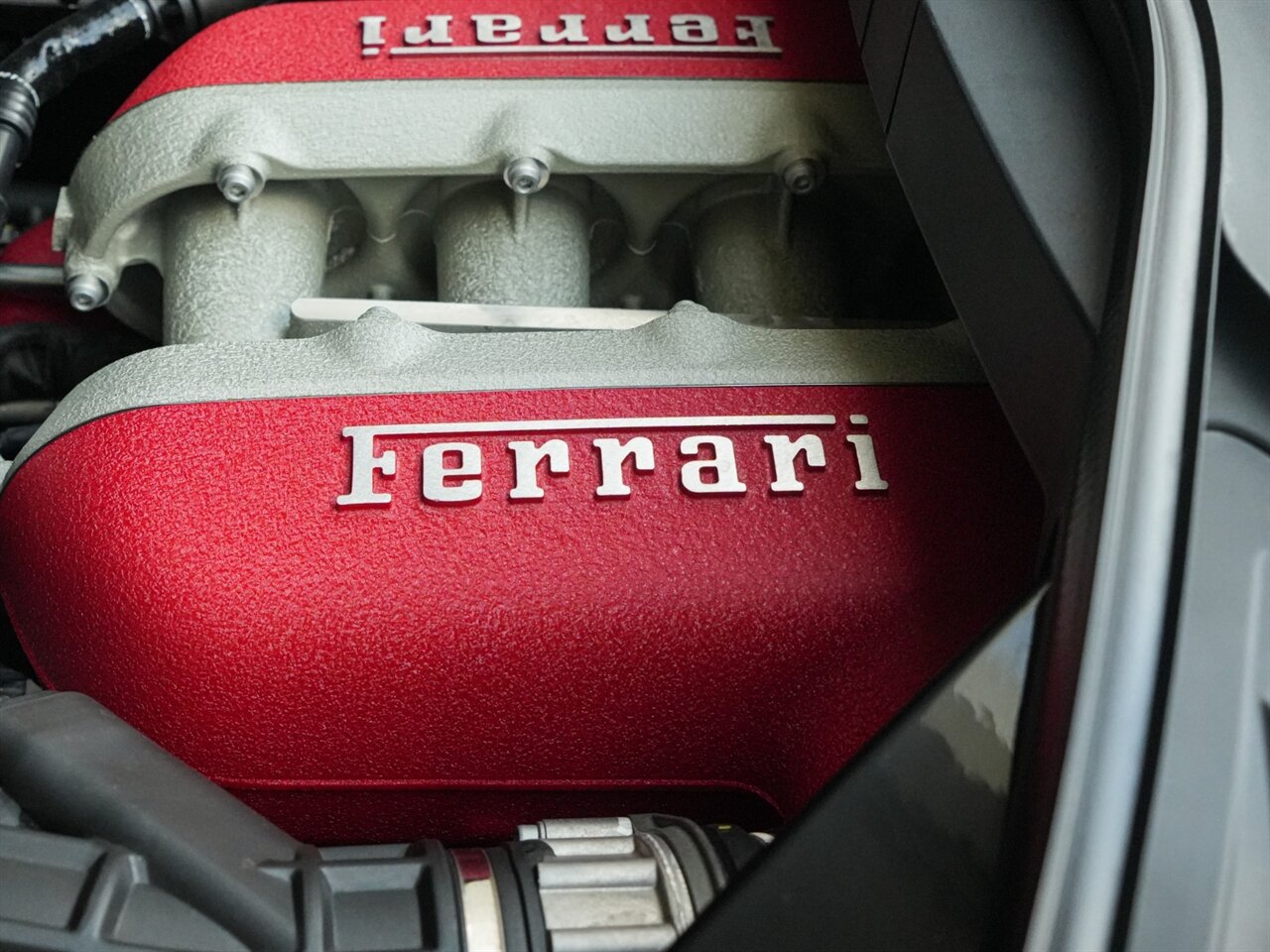 2024 Ferrari Purosangue   - Photo 54 - Bonita Springs, FL 34134