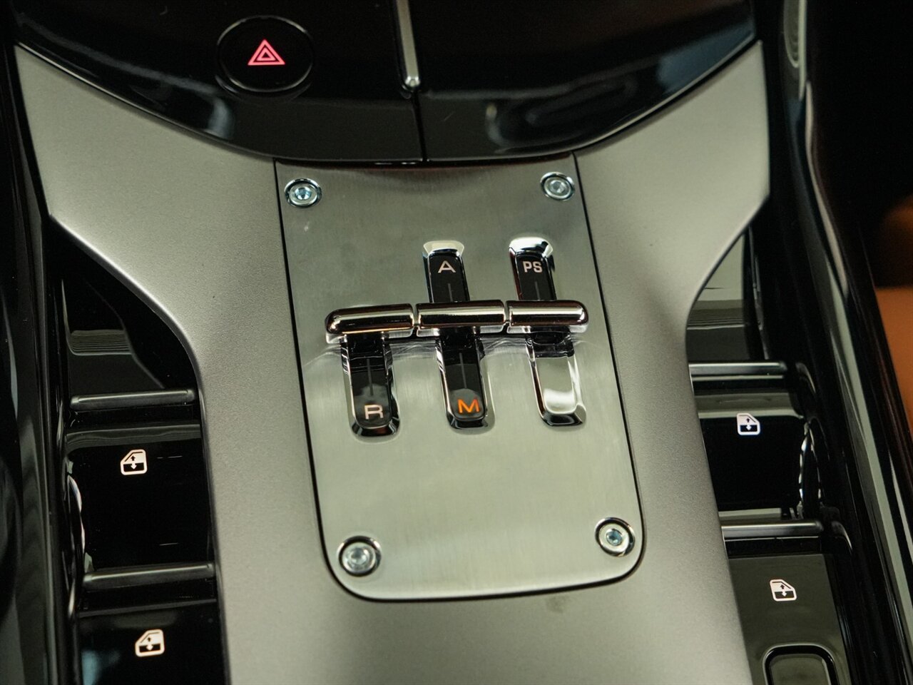 2024 Ferrari Purosangue   - Photo 19 - Bonita Springs, FL 34134