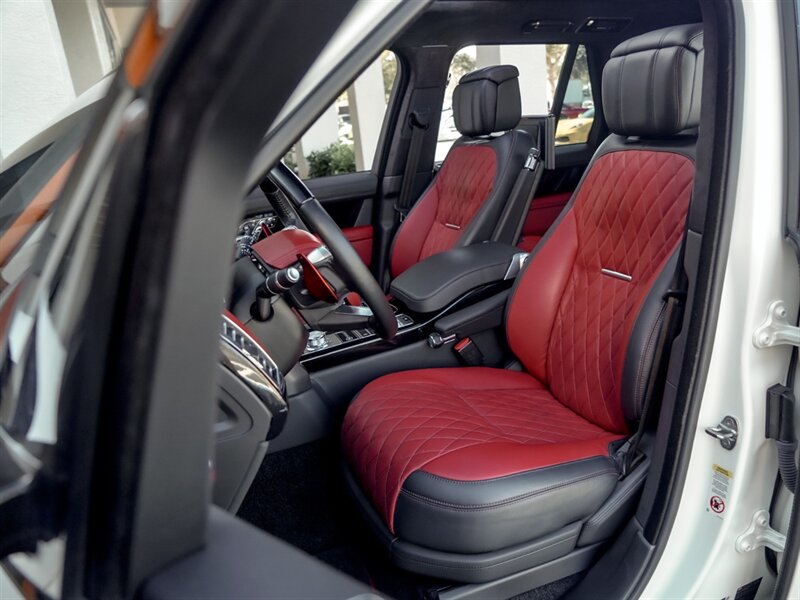 2018 Land Rover Range Rover SVAutobiography Dyna Overfinch - Photo 16 - Bonita Springs, FL 34134