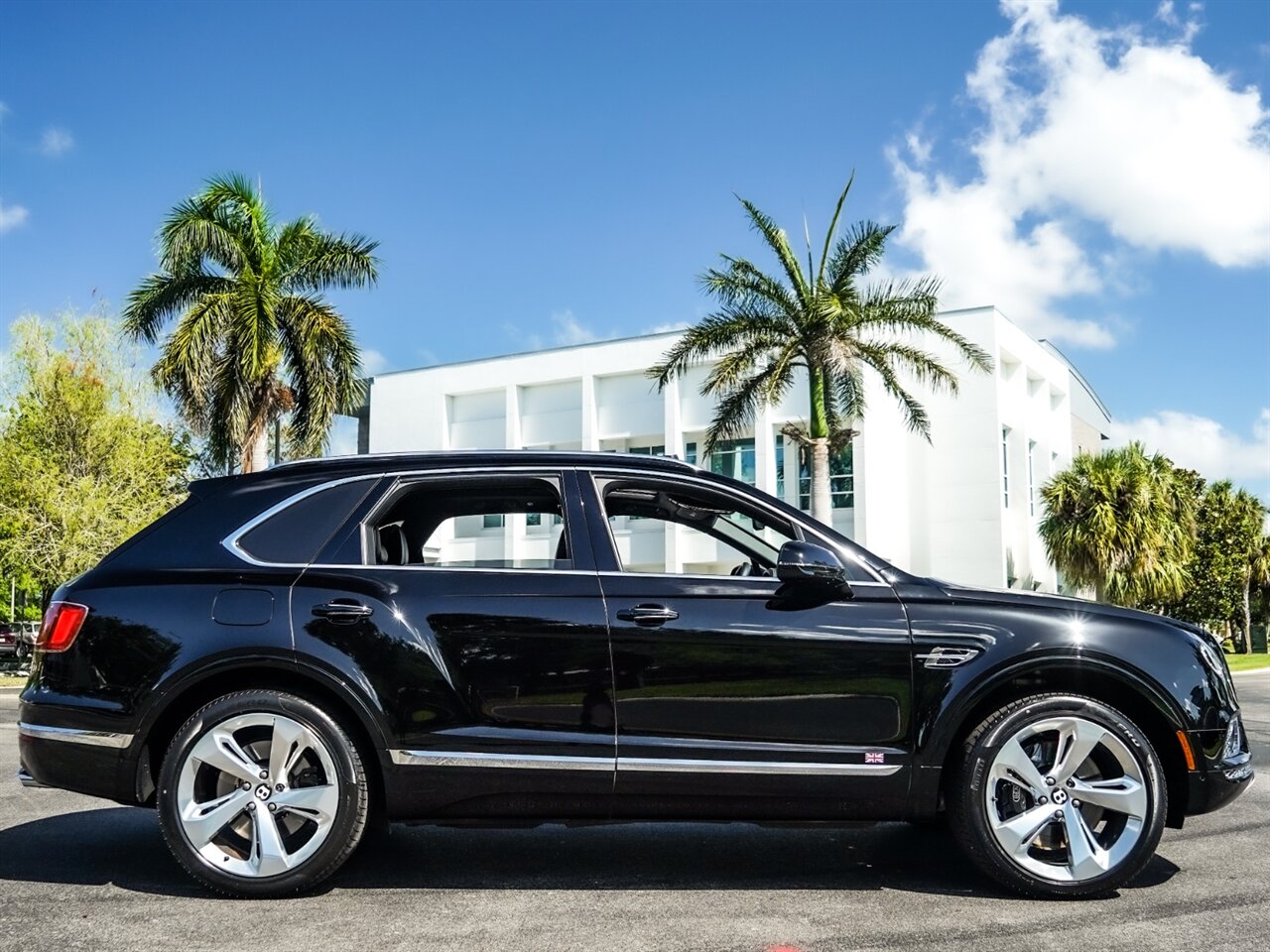 2017 Bentley Bentayga W12   - Photo 45 - Bonita Springs, FL 34134