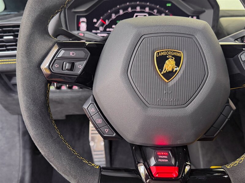 2022 Lamborghini Huracan STO - Photo 28 - Bonita Springs, FL 34134